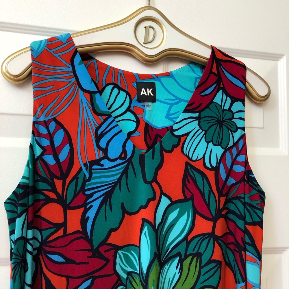 AK V-Neck Sheath Silhouette Print Dress